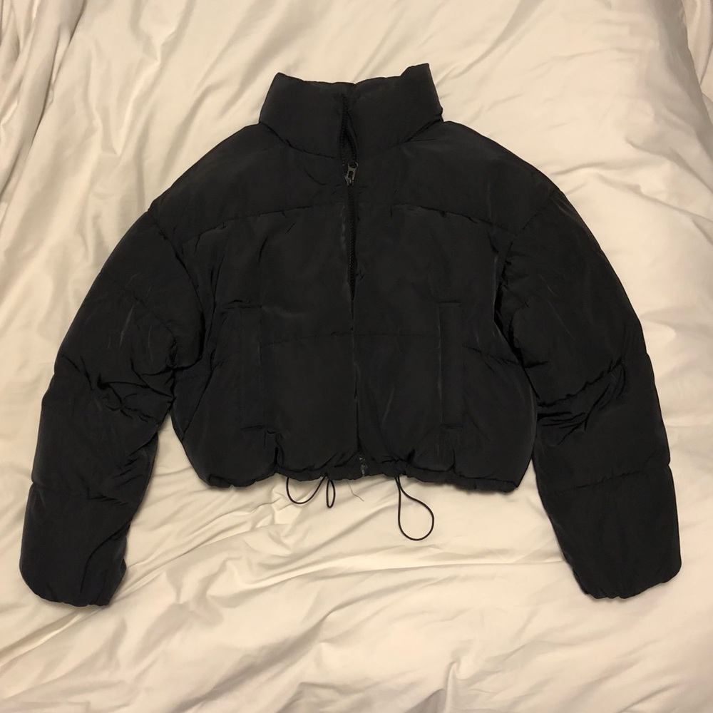 Short puffer jacket